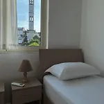 Js House 4 Appartement *