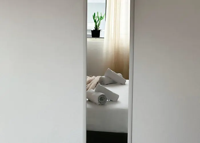 Js House 4 דירה שקודר