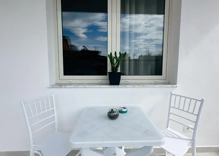 Js House 4 דירה שקודר