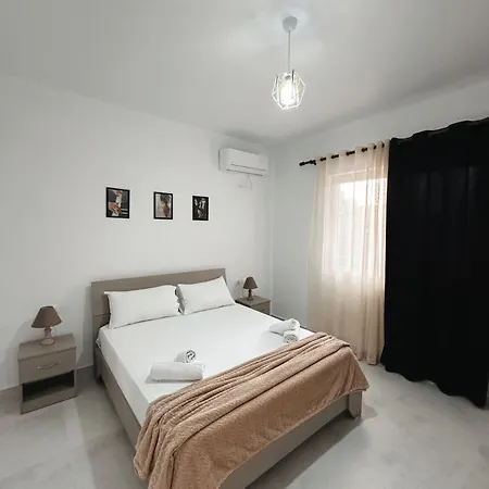 Js House 4 Lejlighed *